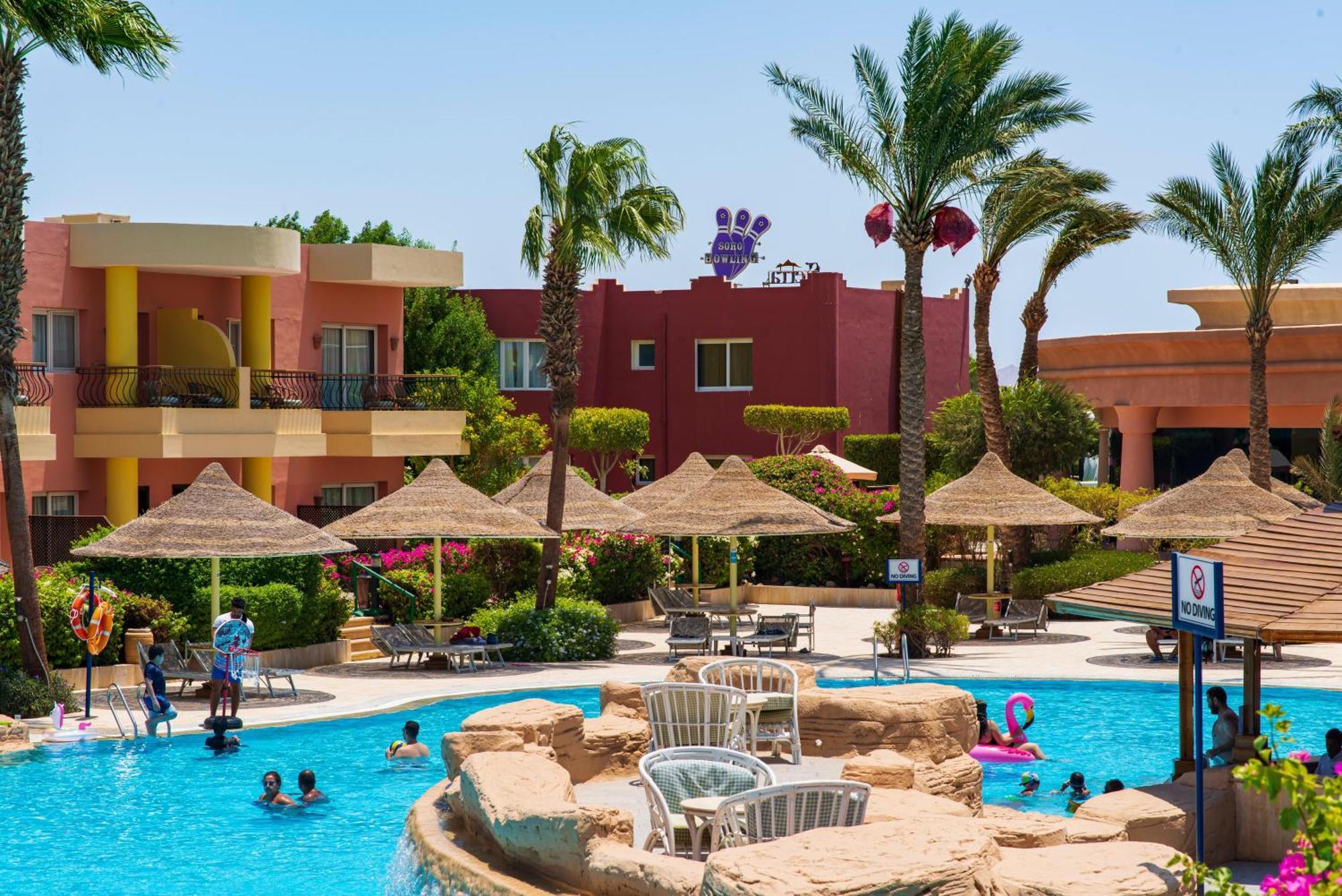 Sierra Sharm El Sheikh Ξενοδοχείο Εξωτερικό φωτογραφία A resort in Hurghada