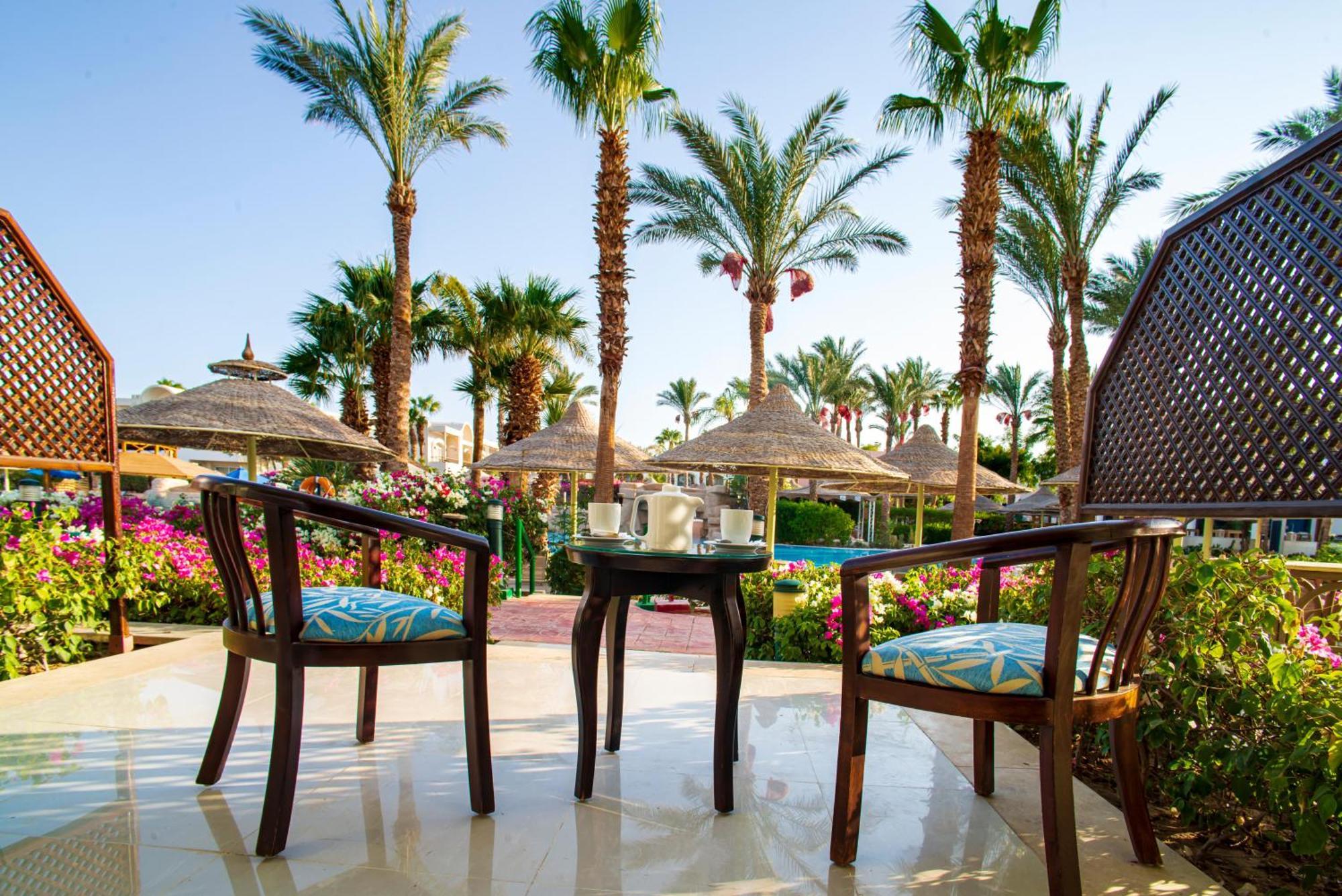 Sierra Sharm El Sheikh Ξενοδοχείο Εξωτερικό φωτογραφία The resort's pool area
