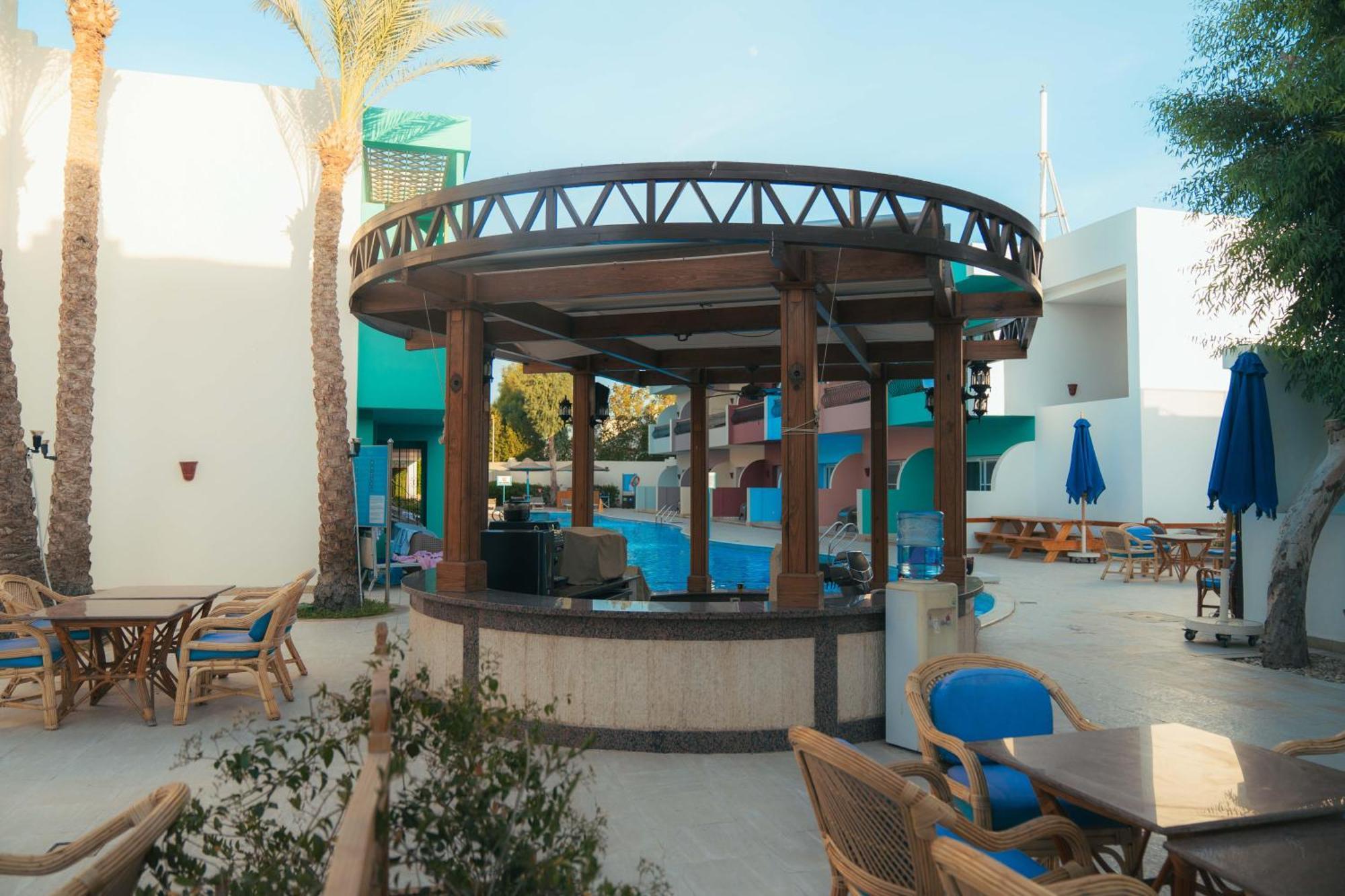 Sierra Sharm El Sheikh Ξενοδοχείο Εξωτερικό φωτογραφία The pool at the hotel