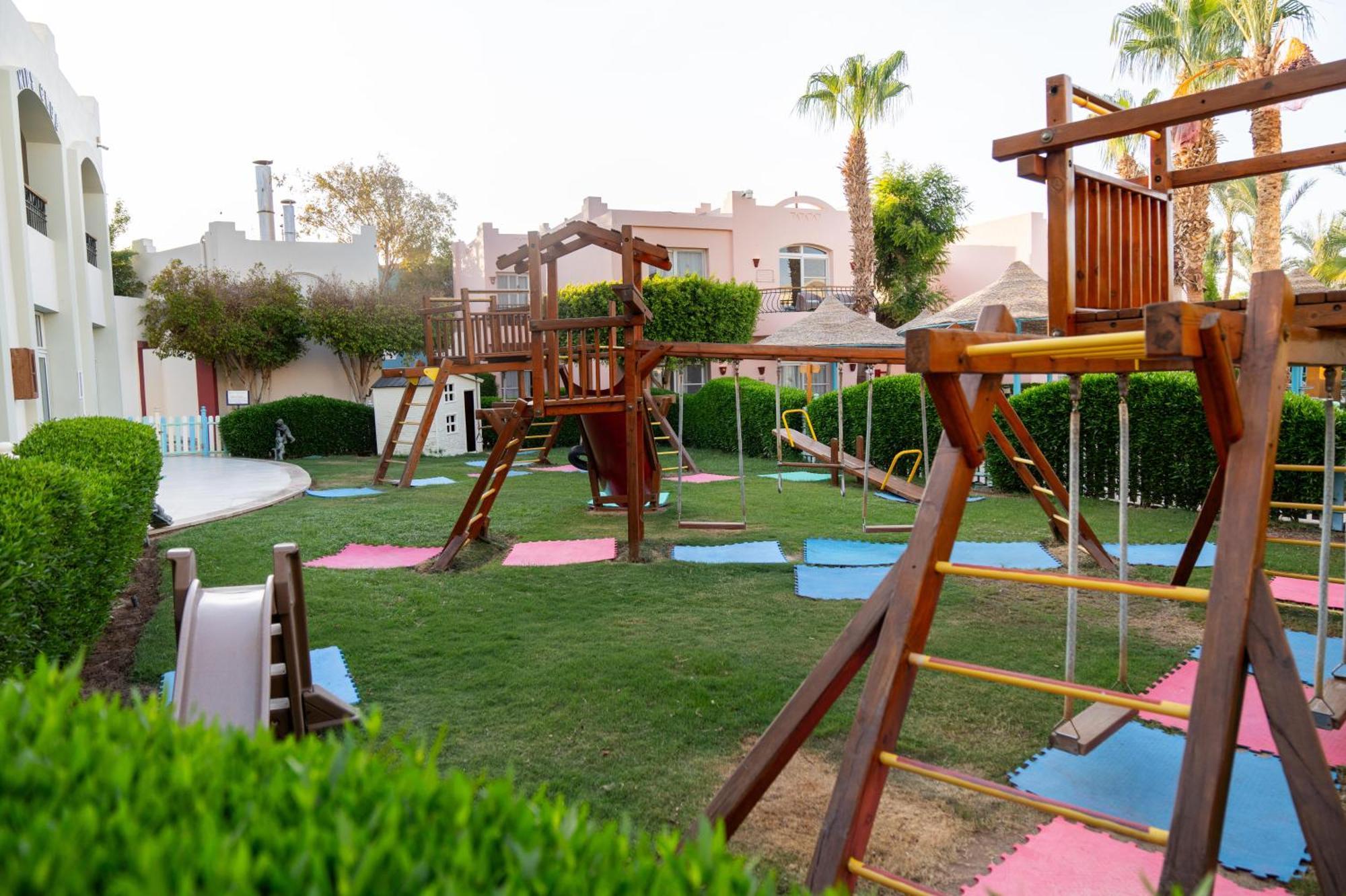Sierra Sharm El Sheikh Ξενοδοχείο Εξωτερικό φωτογραφία Playground at the resort