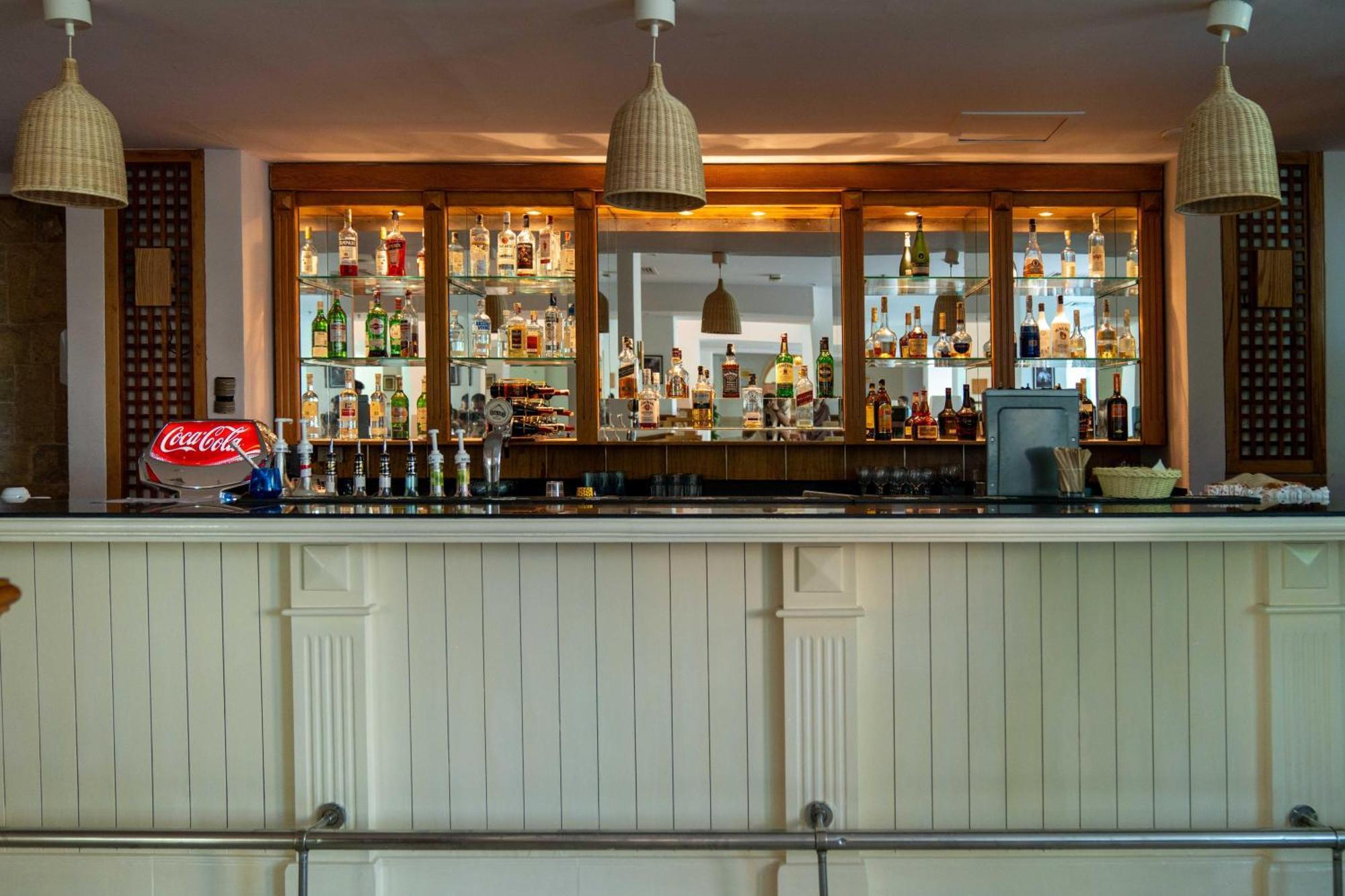 Sierra Sharm El Sheikh Ξενοδοχείο Εξωτερικό φωτογραφία The bar at the hotel